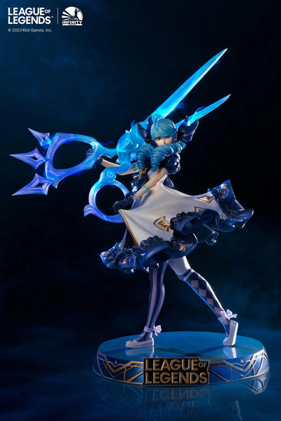 The Hallowed Seamstress Gwen - LIMITED EDITION: 997 – Infinity Studio – ActionFigure Brasil — ângulo diferente