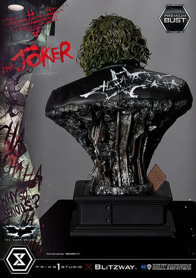 The Joker - LIMITED EDITION: 3800 – Prime 1 Studio – ActionFigure Brasil — ambientada