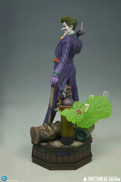 The Joker - LIMITED EDITION: TBD – Tweeterhead – ActionFigure Brasil — com base expositora