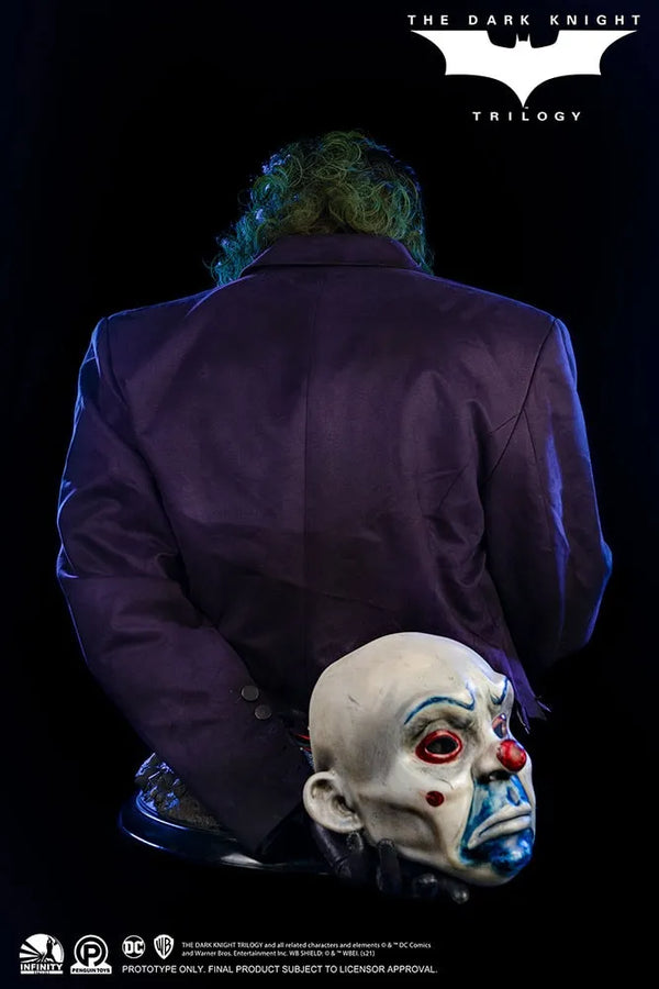 The Joker (The Dark Knight) - LIMITED EDITION: 500 – Infinity Studio X Penguin Toys – ActionFigure Brasil