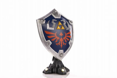 The Legend of Zelda: Breath of the Wild / Hylian Shield PVC Stand Model Collector's Editionㅤ – First 4 Figures – ActionFigureBrasil — close