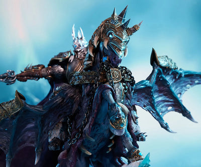 The Lich King & Invincible – Activision Blizzard – ActionFigure Brasil — ambientada