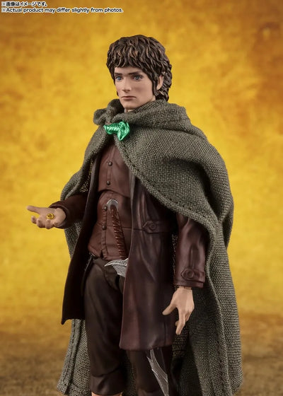 The Lord of the Rings: The Fellowship of the Ring - Frodo Baggins - Gollum - S.H.Figuarts (Bandai Spirits)ㅤ – Bandai Spirits – ActionFigureBrasil — close