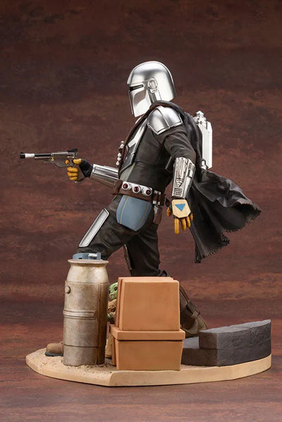 The Mandalorian - Mandalorian - The Child - ARTFX - 1/7 (Kotobukiya)ㅤ – Kotobukiya – ActionFigureBrasil — ângulo diferente