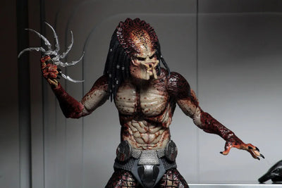 THE PREDATOR / Fugitive Predator Ultimate 7 Inch Action Figure Lab Escape verㅤ – NECA – ActionFigureBrasil — close