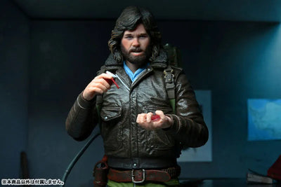 THE THING The Thing/ R.J. McReady Ultimate 7 Inch Action Figure Station Survival verㅤ – NECA – ActionFigureBrasil — iluminação de estúdio