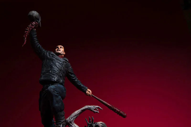 The Walking Dead - Negan Statueㅤ – McFarlane Toys – ActionFigureBrasil