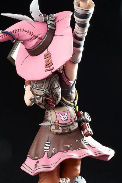 Tina the Bunker Master – Dark Horse Comics – ActionFigure Brasil — close