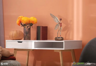 Tinkerbell (Fall Variant) - LIMITED EDITION: 2000 – Sideshow Collectibles – ActionFigure Brasil — ambientada