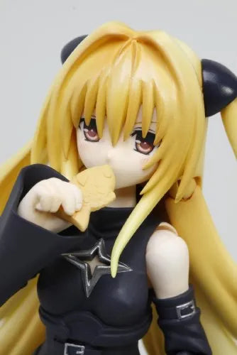 To LOVEru Darkness - Konjiki no Yami - S.H.Figuarts (Bandai)ㅤ – Bandai – ActionFigureBrasil