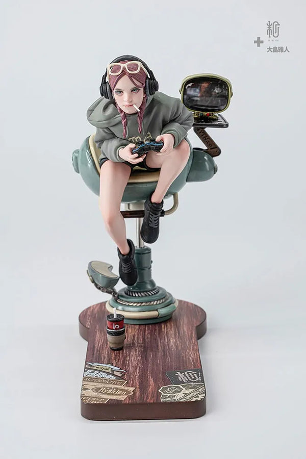 Tokyo Video Game Girl (Artist Edition) - LIMITED EDITION – Manas SUM – ActionFigure Brasil