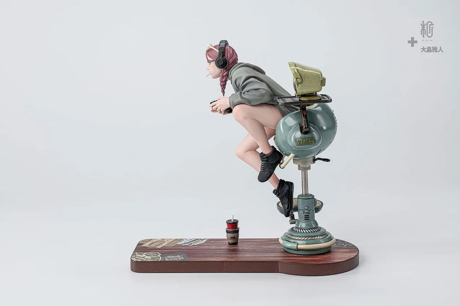 Tokyo Video Game Girl (Artist Edition) - LIMITED EDITION – Manas SUM – ActionFigure Brasil