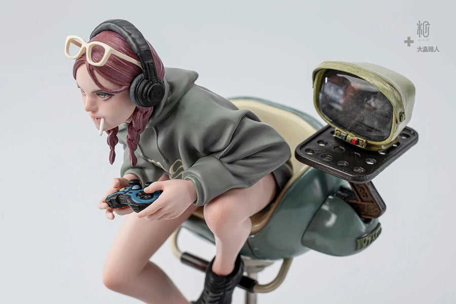 Tokyo Video Game Girl (Artist Edition) - LIMITED EDITION – Manas SUM – ActionFigure Brasil