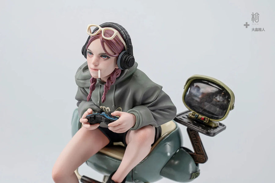 Tokyo Video Game Girl (Artist Edition) - LIMITED EDITION – Manas SUM – ActionFigure Brasil