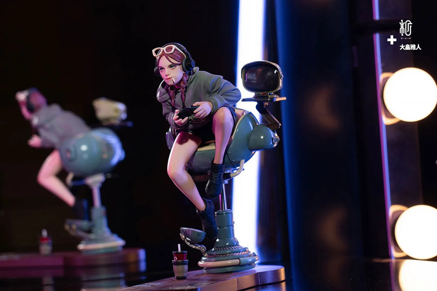 Tokyo Video Game Girl (Artist Edition) - LIMITED EDITION – Manas SUM – ActionFigure Brasil