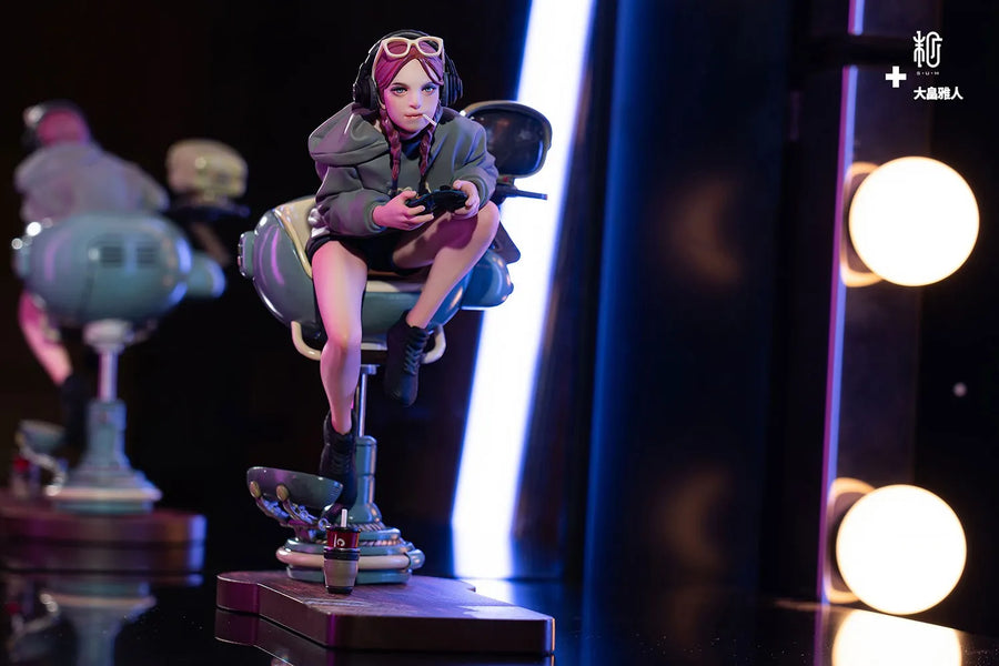 Tokyo Video Game Girl (Artist Edition) - LIMITED EDITION – Manas SUM – ActionFigure Brasil