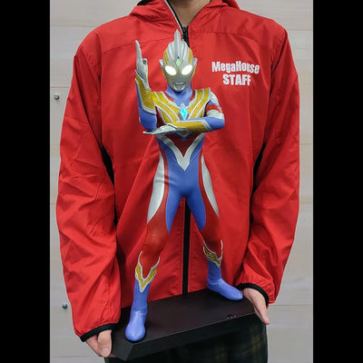 Ultimate Article Ultraman Trigger (Multi type) – MegaHouse – ActionFigure Brasil — com base expositora