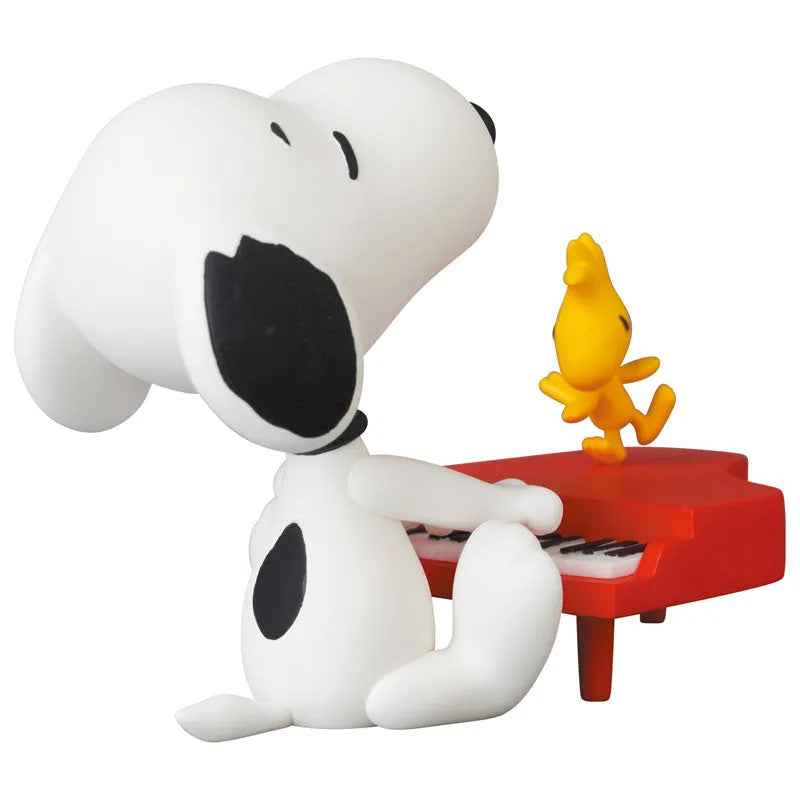 Ultra Detail Figure No.683 - PEANUTS SERIES 13 - PIANIST SNOOPY (Medicom Toy)ㅤ – Medicom Toy – ActionFigureBrasil