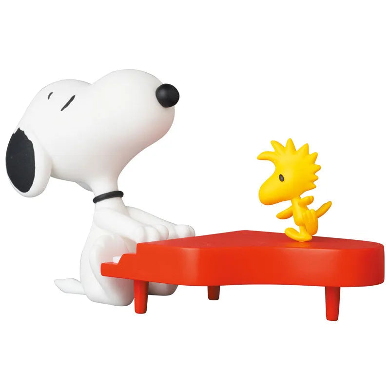 Ultra Detail Figure No.683 - PEANUTS SERIES 13 - PIANIST SNOOPY (Medicom Toy)ㅤ – Medicom Toy – ActionFigureBrasil
