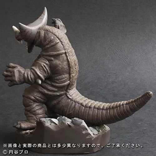 Ultraman - Gomora - DefoReal Series - Coin Bank (X-Plus)ㅤ – X-Plus – ActionFigureBrasil