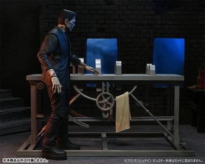 Universal Monsters / Frankenstein: 7 Inch Action Figure Accessory Packㅤ – NECA – ActionFigureBrasil — close