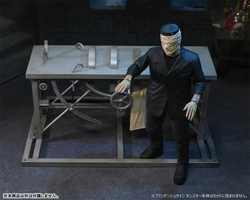 Universal Monsters / Frankenstein: 7 Inch Action Figure Accessory Packㅤ – NECA – ActionFigureBrasil