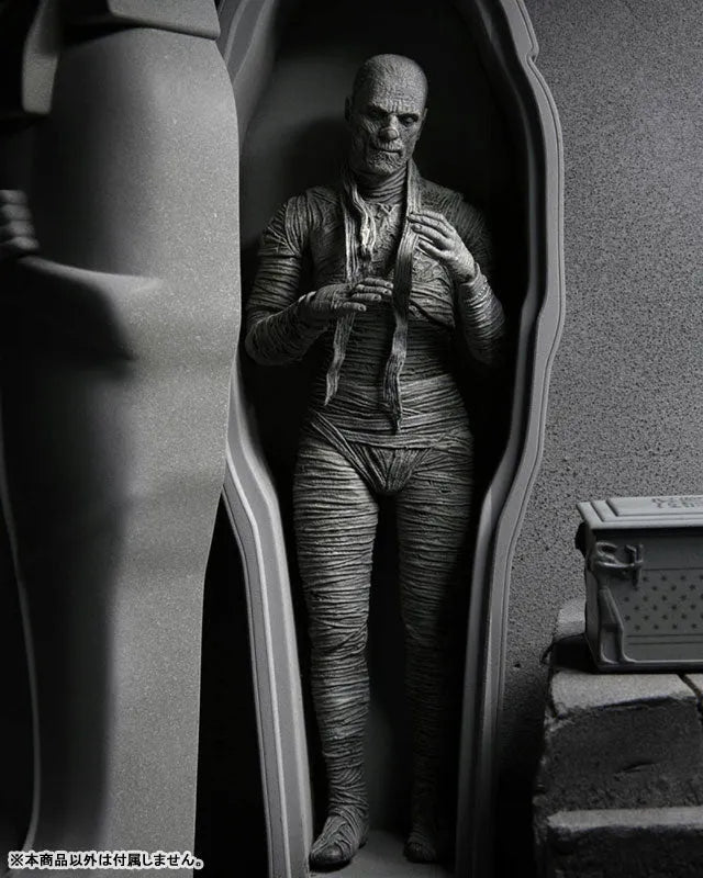 Universal Monsters / The Mummy: Imhotep 7 Inch Action Figure Black & White verㅤ – NECA – ActionFigureBrasil