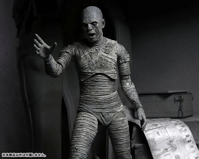 Universal Monsters / The Mummy: Imhotep 7 Inch Action Figure Black & White verㅤ – NECA – ActionFigureBrasil