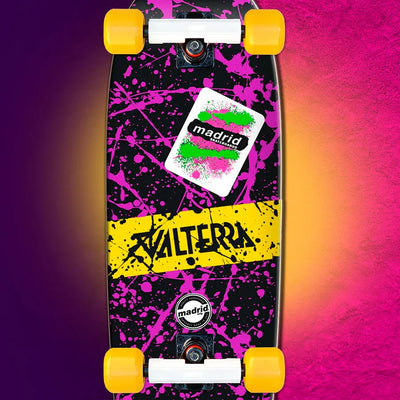 Valterra Madrid (Complete) - LIMITED EDITION: 1985 (Complete Version) – Madrid Skateboards – ActionFigure Brasil — iluminação de estúdio