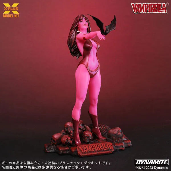Vampirella - Jose Gonzalez Edition - Glow in the Dark - 1/8 - Model Kit (X-Plus)ㅤ – X-Plus – ActionFigureBrasil