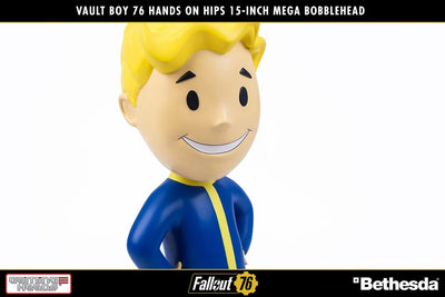Vault Boy 76 (Hands on Hips) Mega Bobblehead (Hands on Hips) – Gaming Heads – ActionFigure Brasil — com base expositora