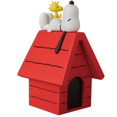 VCD "Peanuts" Snoopy Woodstock & Doghouseㅤ – Medicom Toy – ActionFigureBrasil
