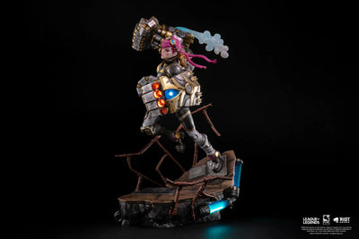 Vi - LIMITED EDITION – PureArts – ActionFigure Brasil — ângulo diferente