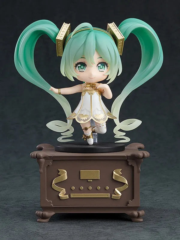 Vocaloid - Hatsune Miku - Nendoroid (#1538) - Symphony 5th Anniversary Ver. - 2026 Re-release (Good Smile Company) [Shop Exclusive]ㅤ – Good Smile Company – ActionFigureBrasil