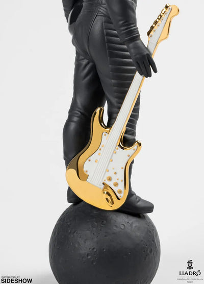 Walking on the Moon (Black & Gold) – Lladró – ActionFigure Brasil