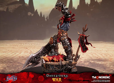 War (Standard Edition) – First 4 Figures – ActionFigure Brasil — ângulo diferente