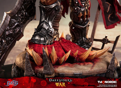 War (Standard Edition) – First 4 Figures – ActionFigure Brasil — acessórios