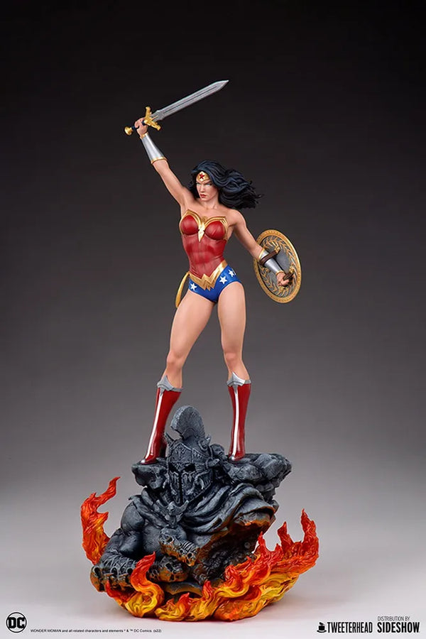 Wonder Woman - LIMITED EDITION: 450 (Collector Sixth Scale) – Tweeterhead – ActionFigure Brasil — acessórios