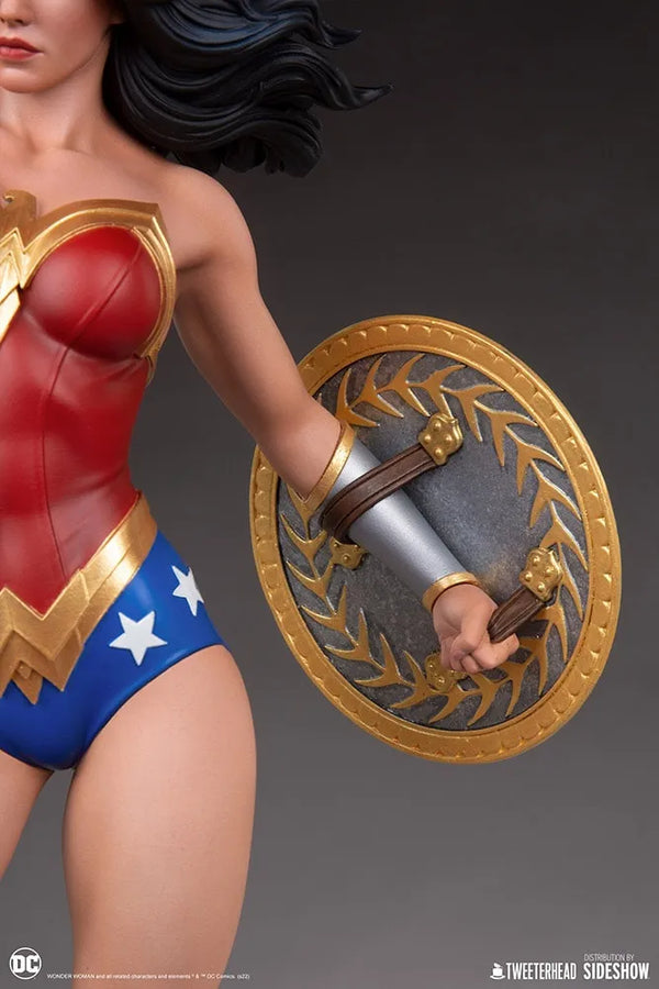 Wonder Woman - LIMITED EDITION: 450 (Exclusive Sixth Scale) – Tweeterhead – ActionFigure Brasil