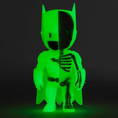 XXRAY meets DC Comics - Kid Robot Special-order Glow-in-the-dark Batman 4 Inch Vinyl Figureㅤ – Puella Magi Madoka Magica – ActionFigureBrasil — ambientada