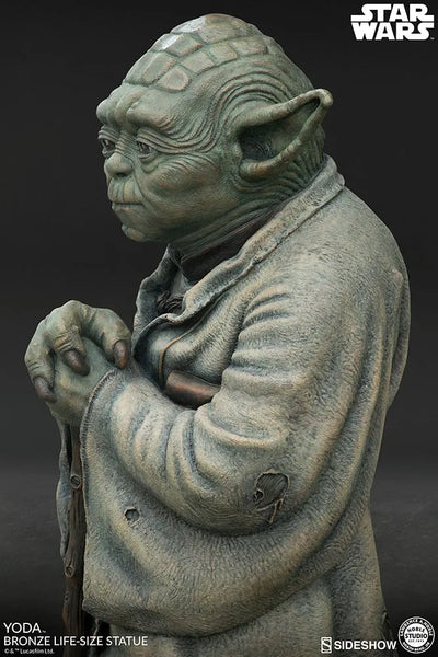 Yoda Bronze - LIMITED EDITION – Sideshow Collectibles – ActionFigure Brasil — detalhe do produto