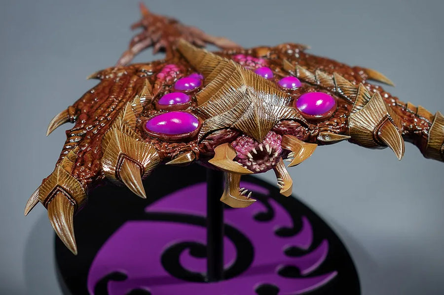 Zerg Brood Lord – Dark Horse Comics – ActionFigure Brasil